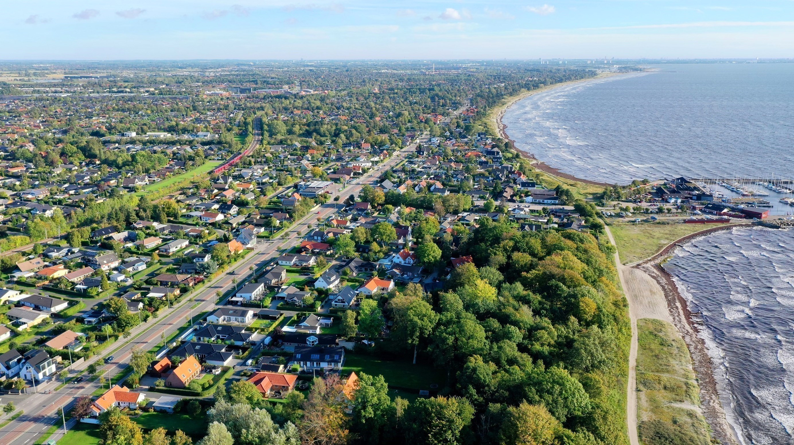 Dronefoto af Greve Strandvej